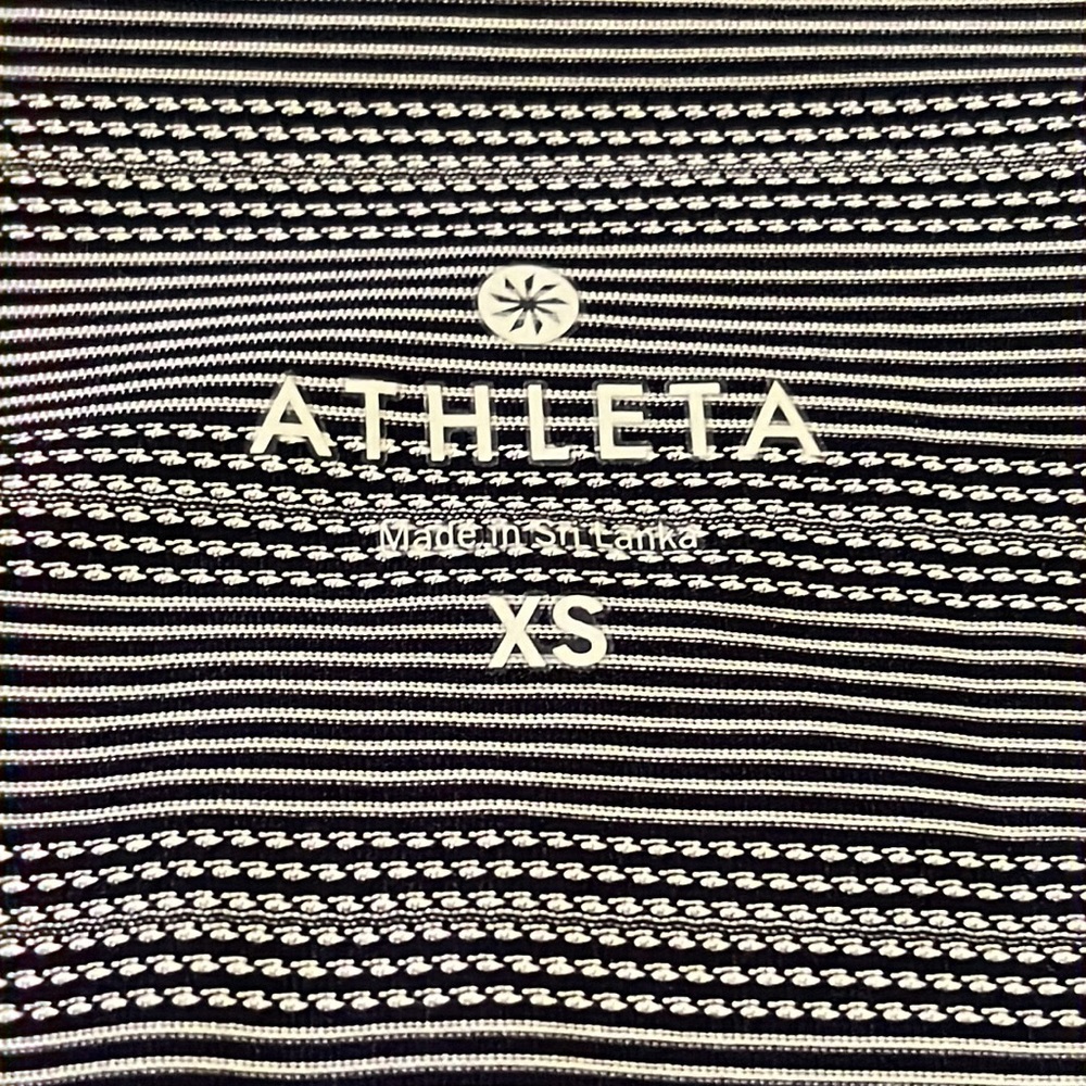 Athleta Side Tie Athletic Top Size XS - Picture 7 of 9